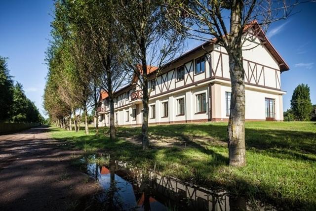 Hotel Nosselia Krzyczki Esterno foto